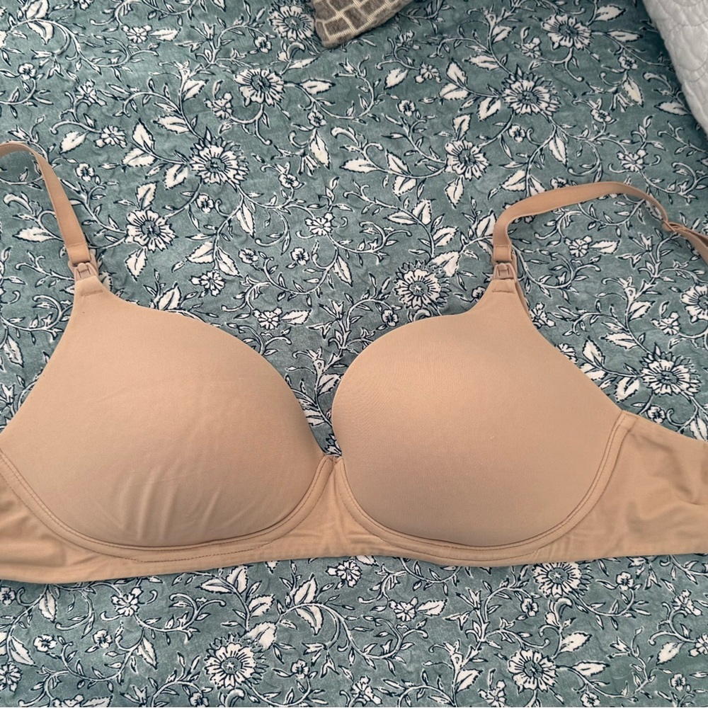 Gap body nursing bra size M